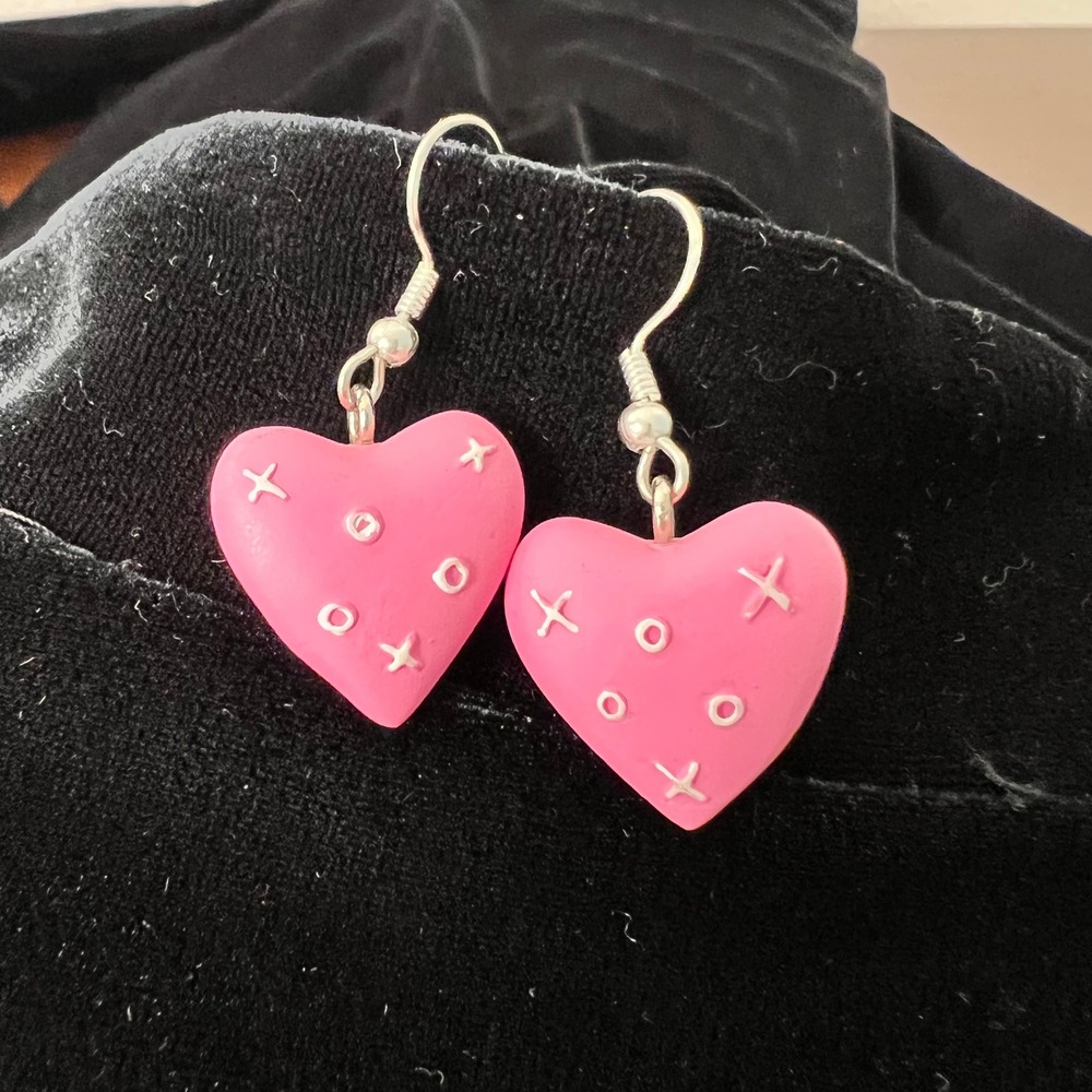 ☘️5/$25 Hot Topic Pink Heart Drop Earrings Silver Tone Alt Emo Coquette Punk